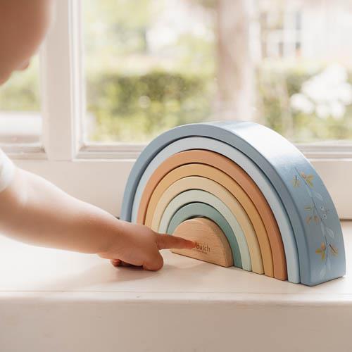 minimal nursery decor