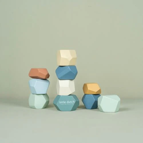 minimalist nursery decor