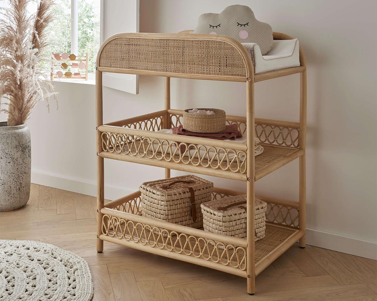 minimalist nursery decor