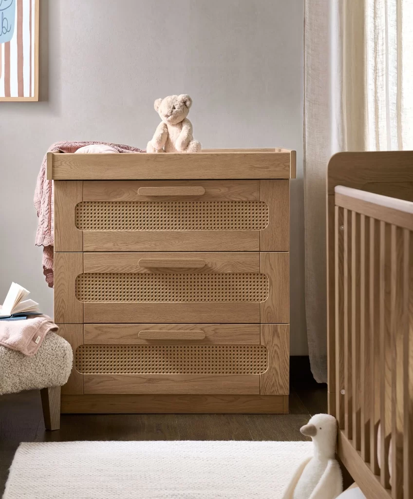 minimalist nursery decor