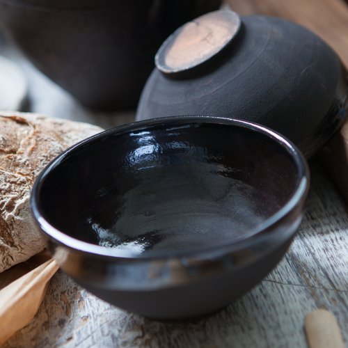 Charred Gundivos Galician ceramic bowls 