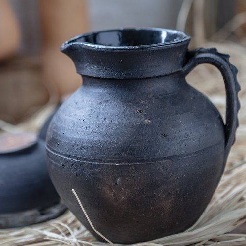 Charred Gundivos Galician ceramic jug