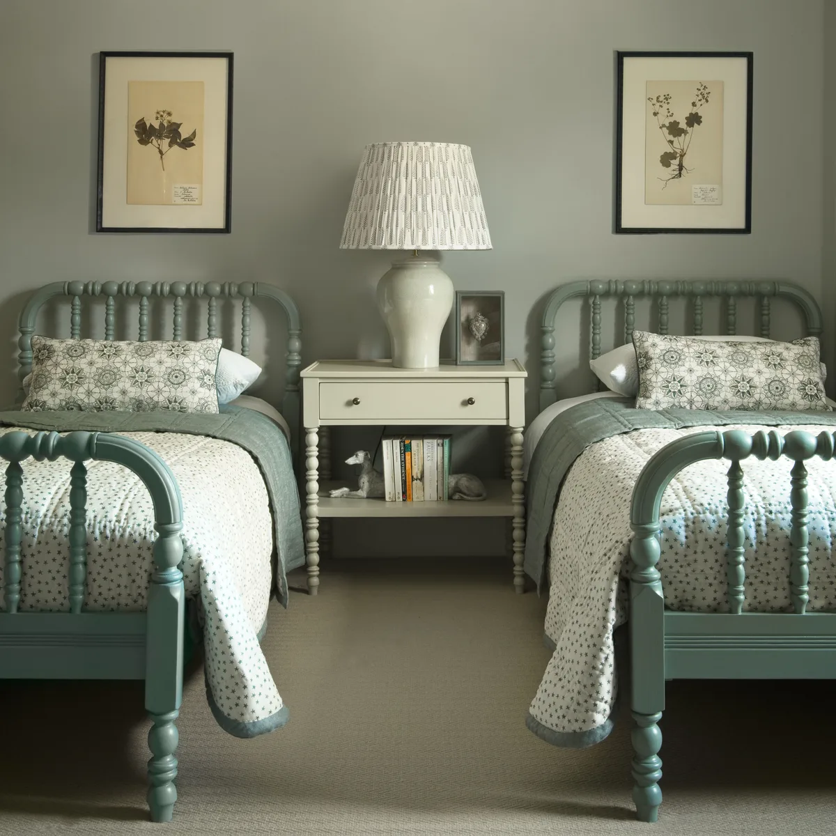 Green spool single beds