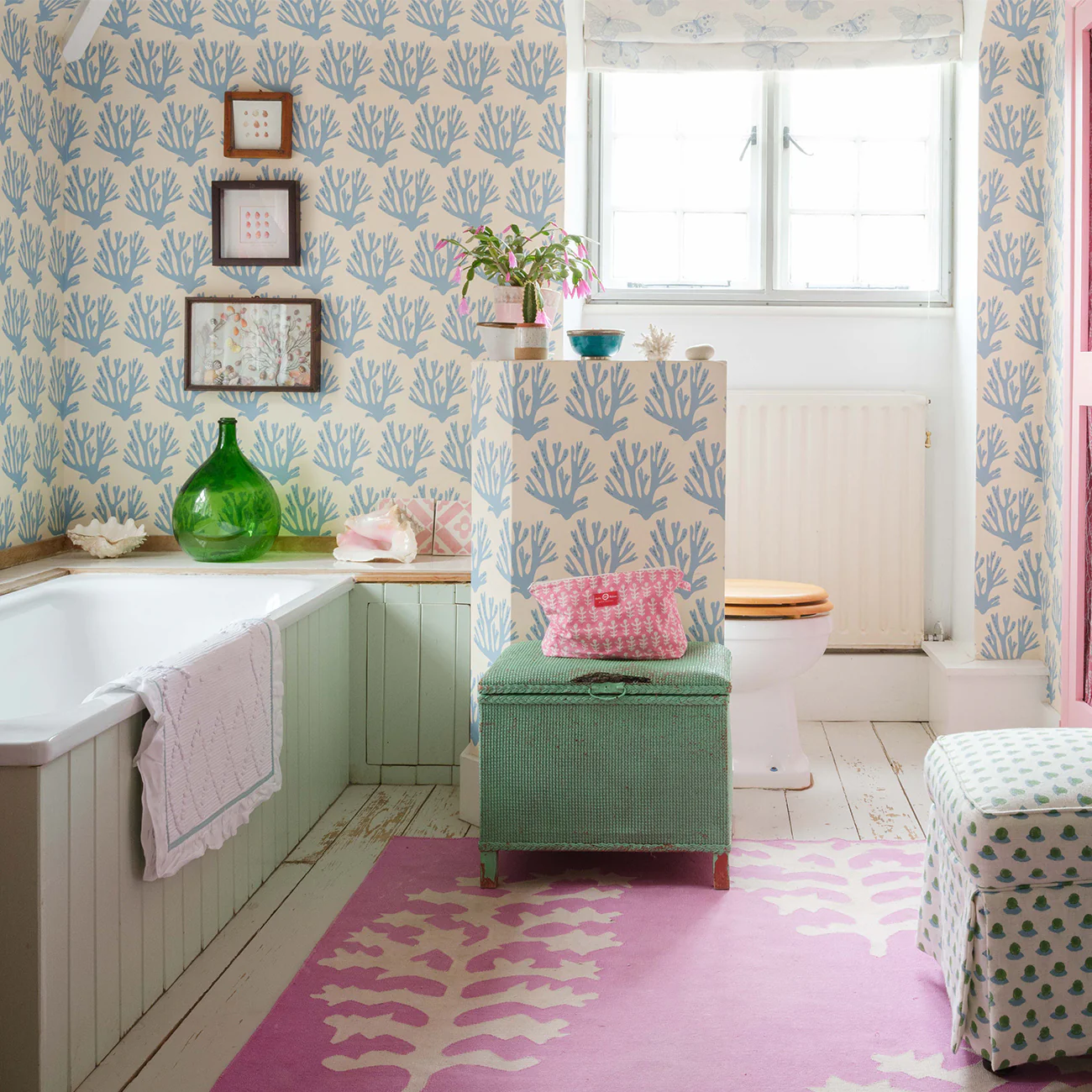 Balancing Bold and Neutral Patterns
