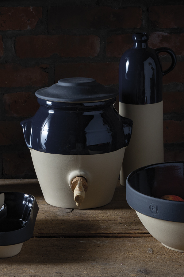 Stoneware vinegar pot from Maufacture de Dijon