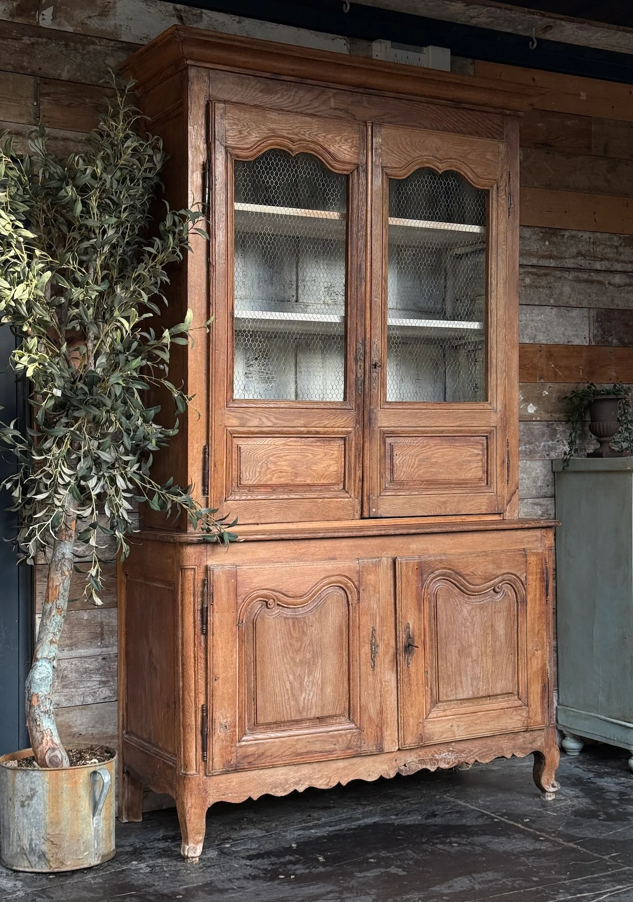 French Provincial oak buffet à deux corps for unfitted kitchens 
by A Hundred Stories