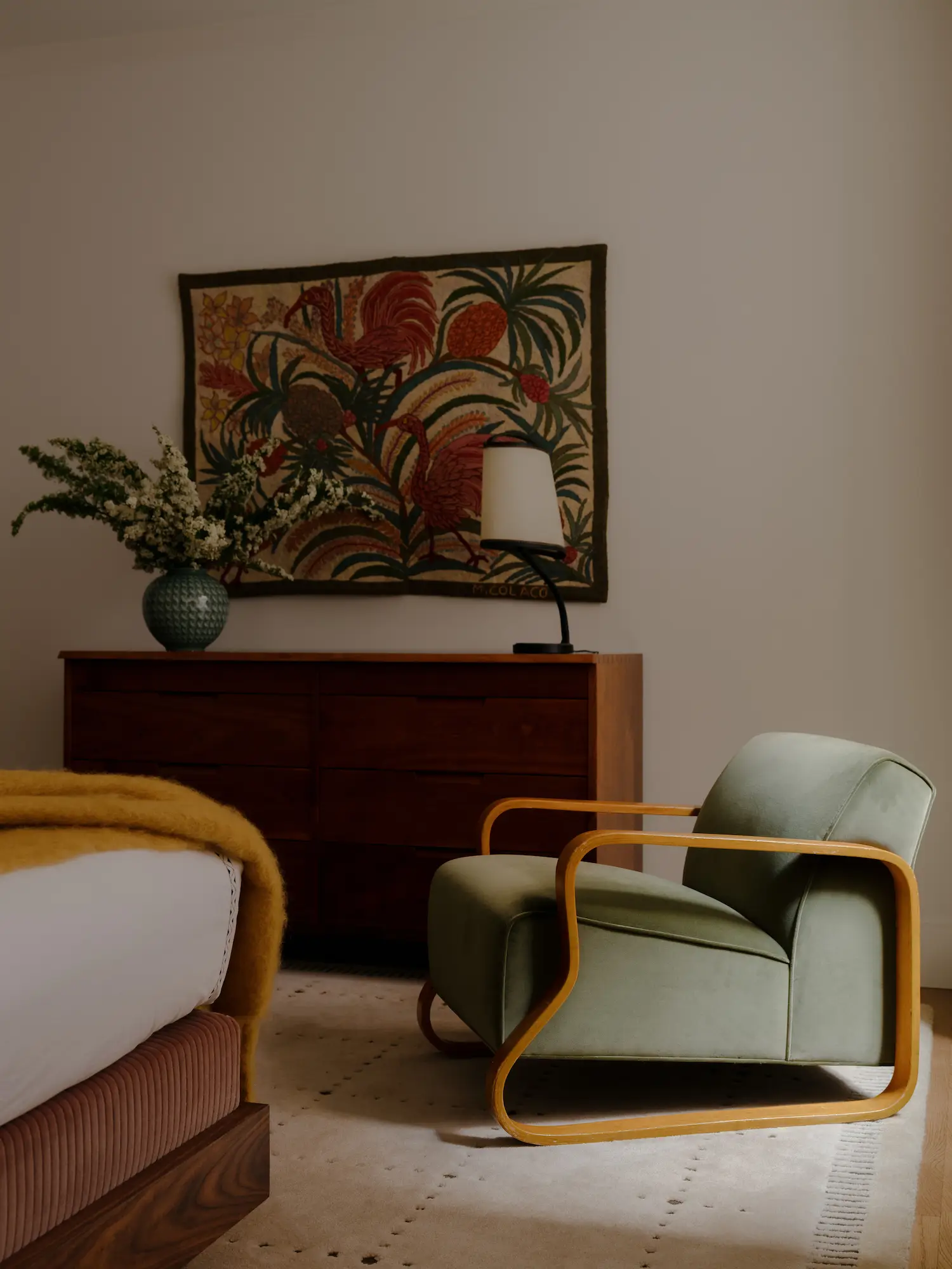 Curved bedroom chair