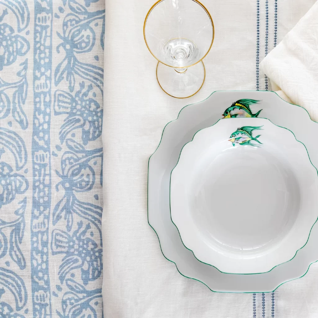 linen tablecloth and napkins